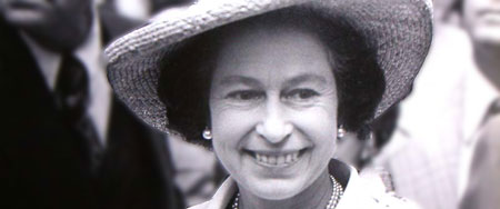 Королева Елизавета II