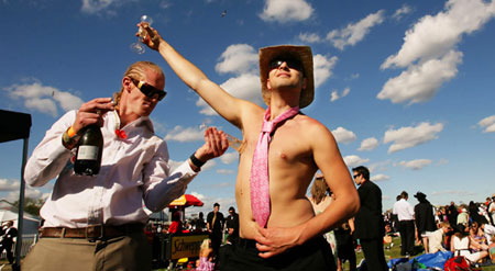 После скачек на Кубок Мельбурна