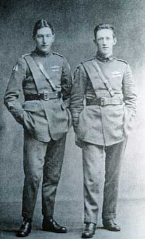 Hudson Fysh и Paul McGuiness