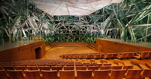 Зал BMW Edge на Площади Федерации