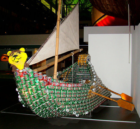 Судно из пивных банок