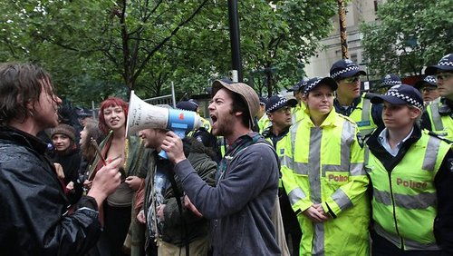 Захвати Мельбурн!